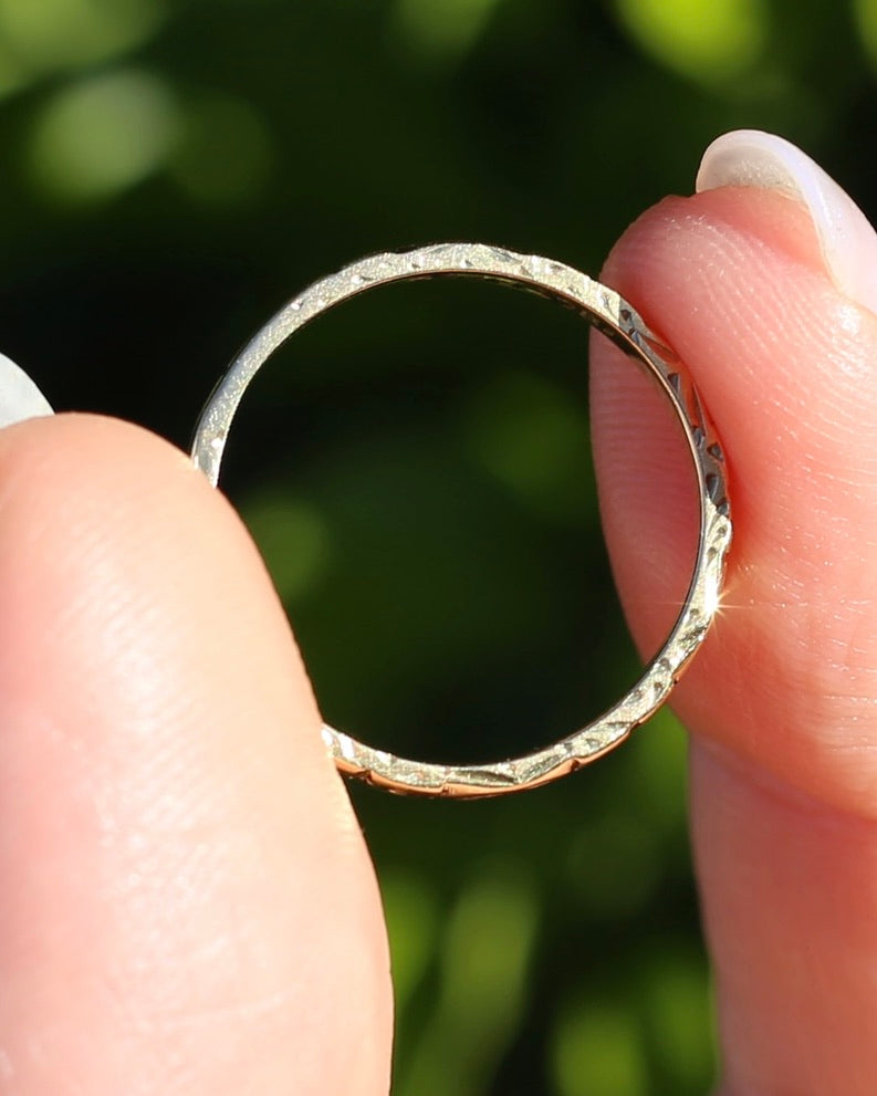 Early Australian "APEX" Patterned Wedder by Rodd and co., 18ct Yellow Gold, size O or 7.25, 2.3g