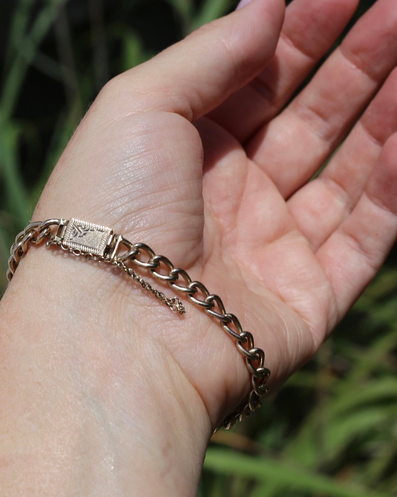 Vintage Australian Rodd and Co. Curb Bracelet with Safety Chain, 15.3g, 18.5cm or 7.25 inches