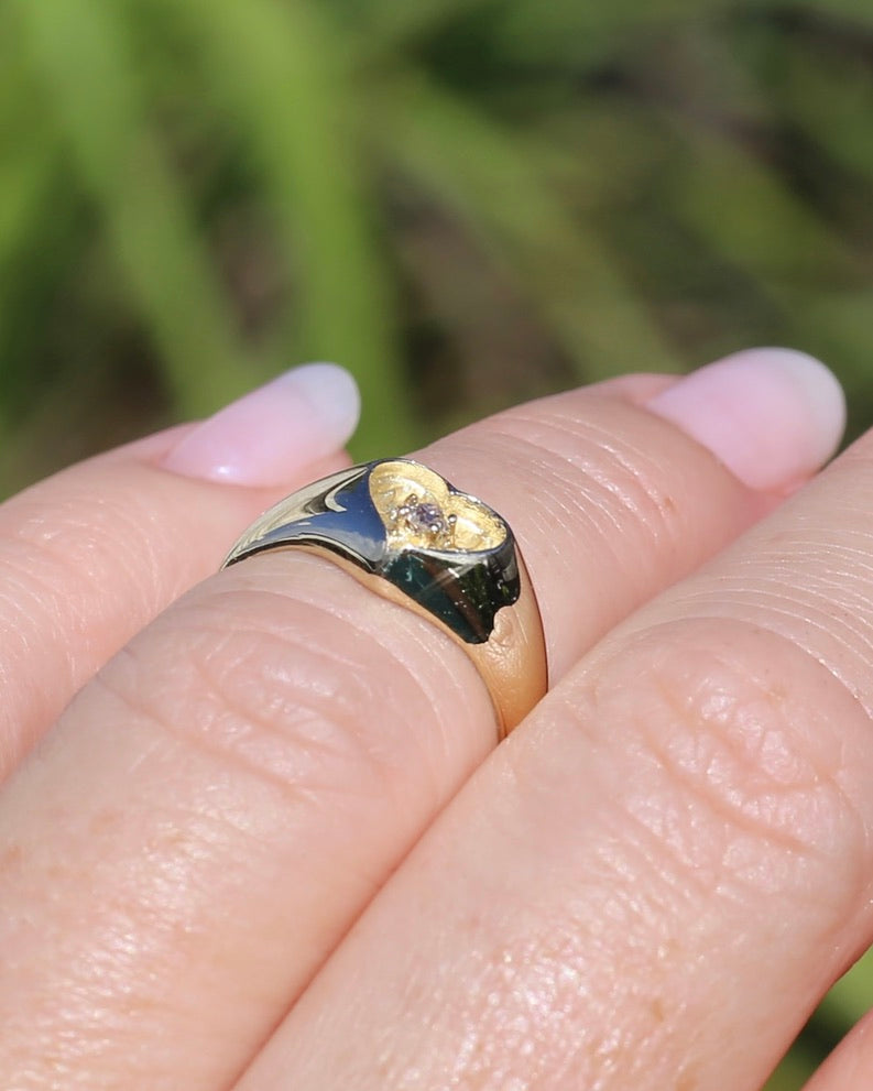 ON HOLD 1979 London Made Old Cut Diamond Heart Signet Ring, 9ct Yellow Gold, size J1/2 or 5, 2.48g