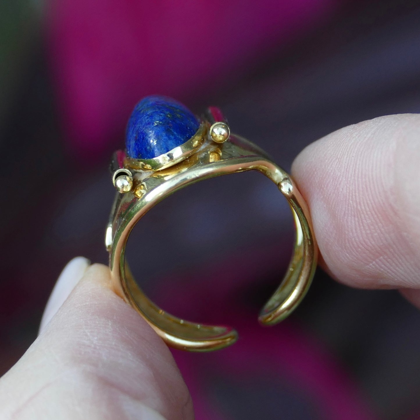 18ct Gold and Lapis Lazuli Cabochon Cuff Ring, size O but sizeable