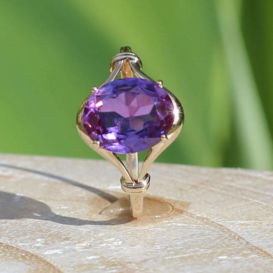 3.85ct Oval Purple Sapphire Solitaire, 9ct Yellow Gold size 9 or just under S