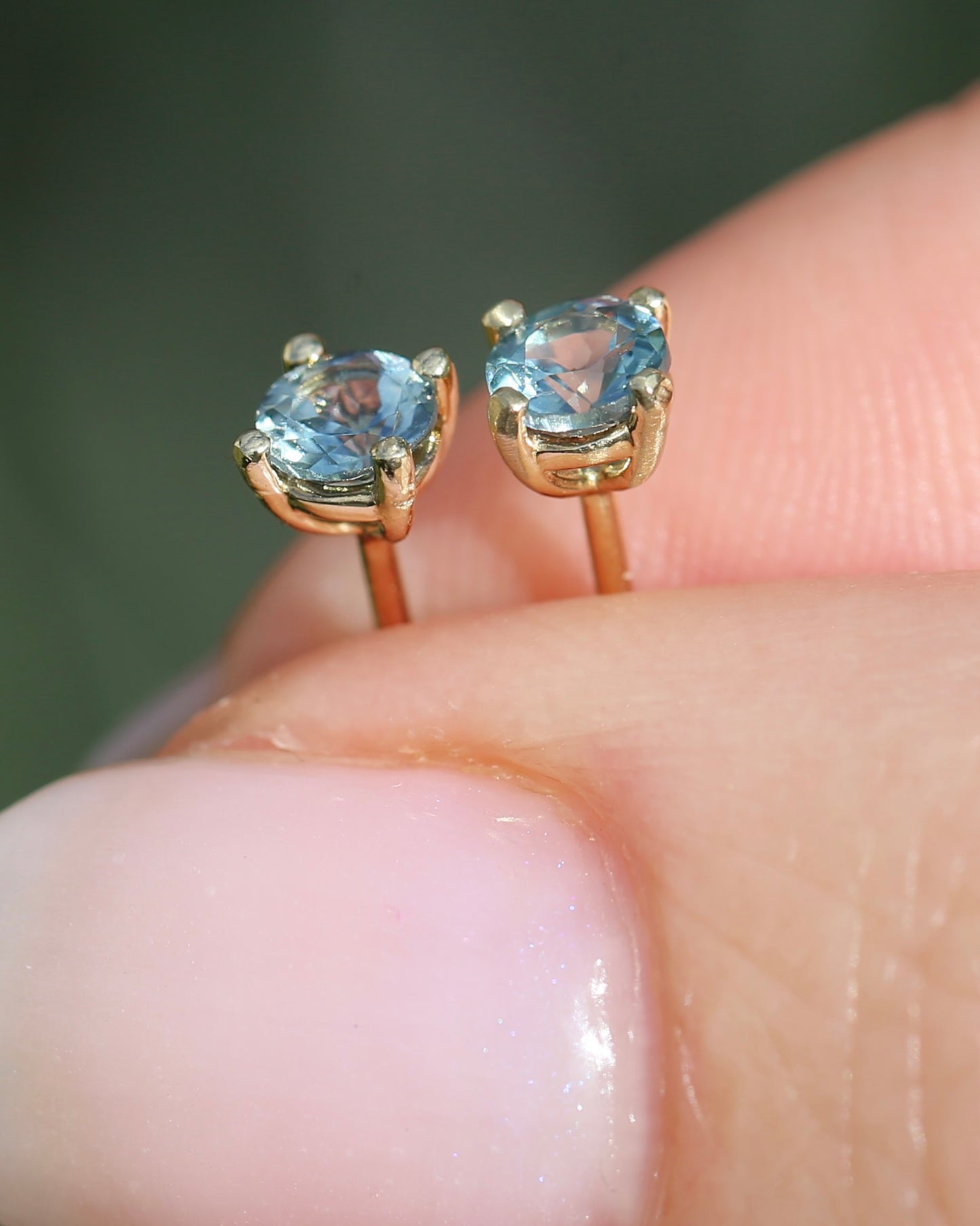 0.8ct Pale Blue Parti Sapphire Studs, 9ct Yellow Gold, 0.76g
