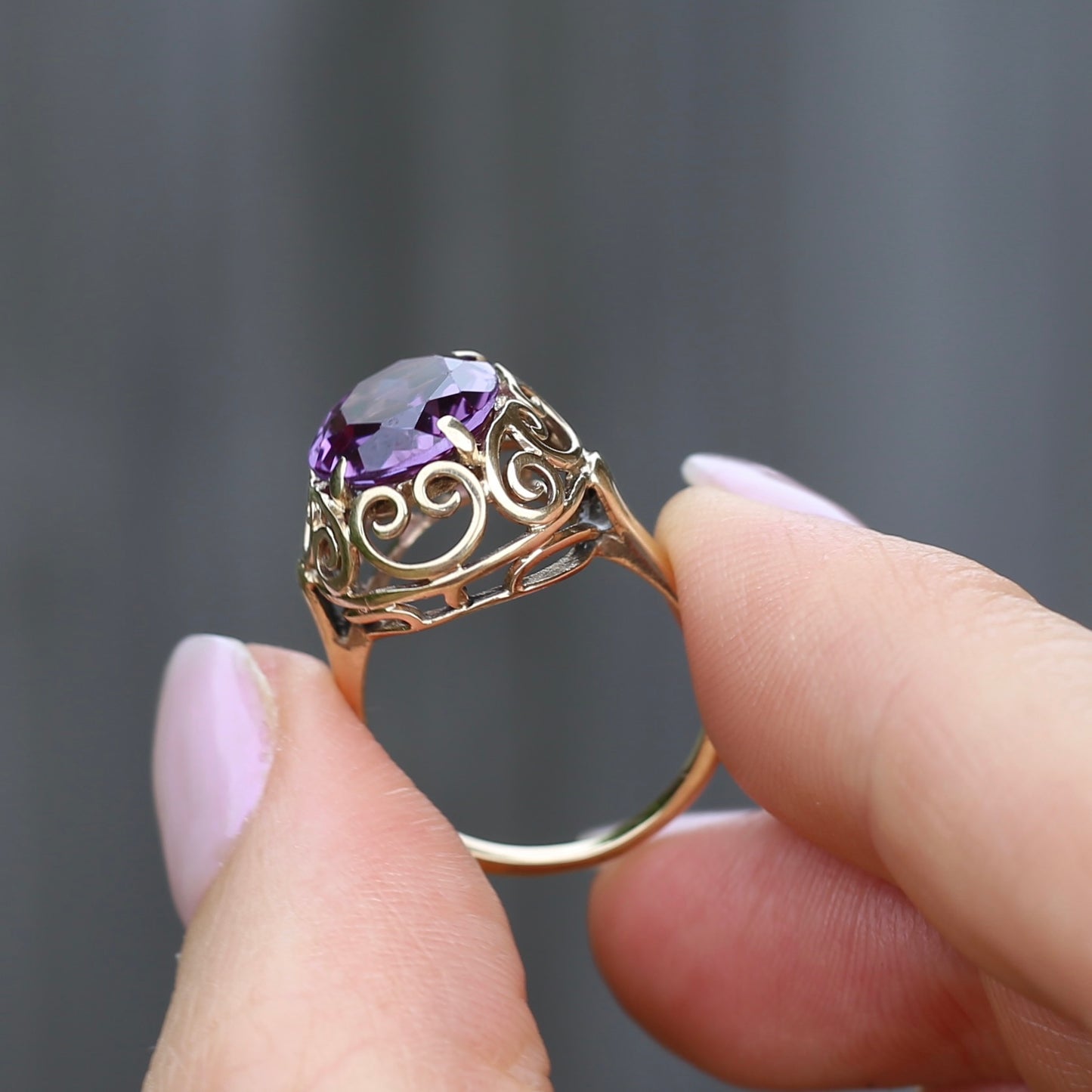 Synthetic Colour Change Purple Sapphire in Filigree Gold Ring, 10ct yellow gold,  size M1/2 or just under 6.5