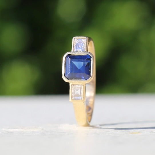 Bezel Set Sapphire and Diamond Trilogy Ring, 18ct Yellow Gold, size S or 9 (with arthritis balls)