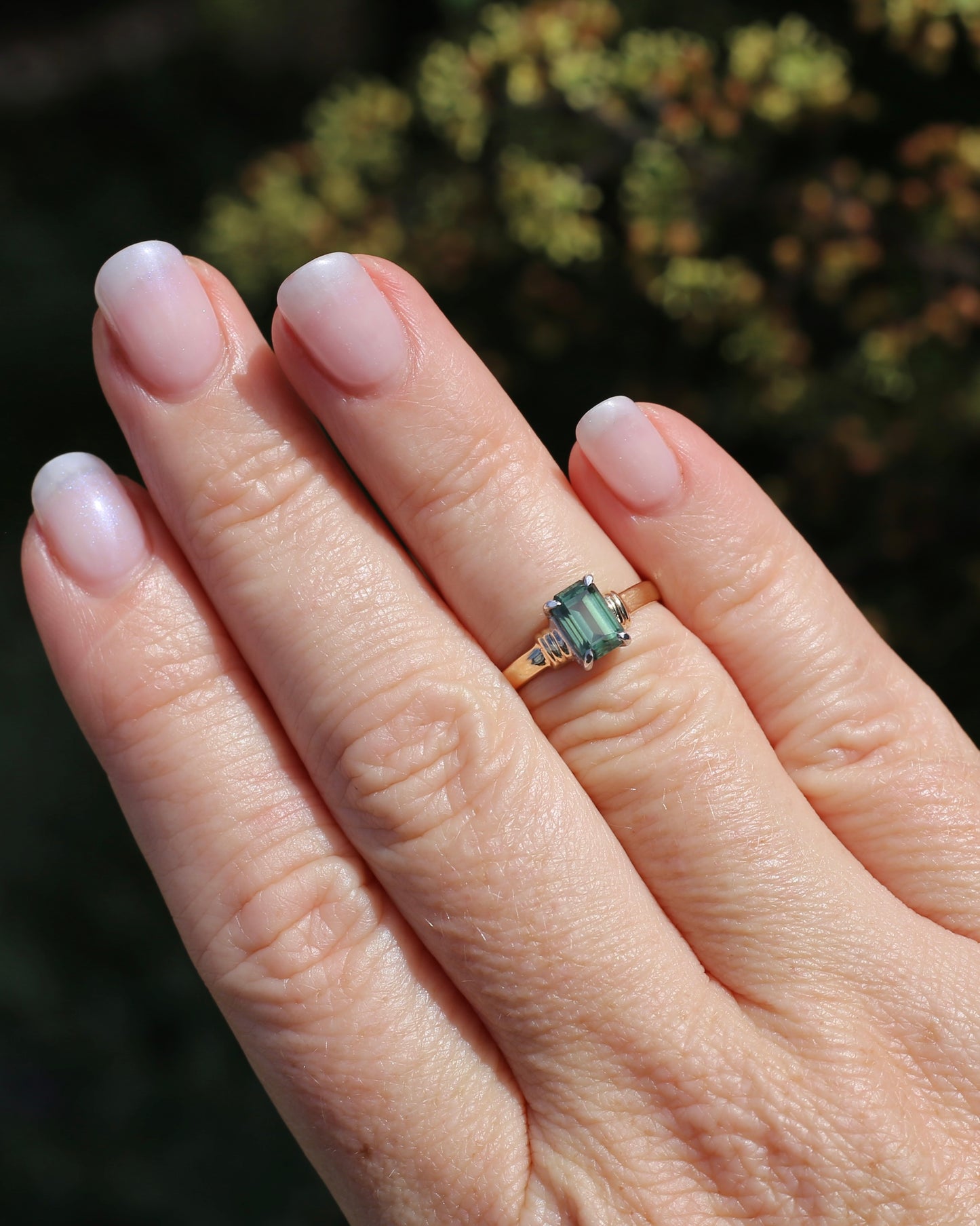 1.3ct Natural Green Emerald Cut Sapphire, 9ct White and Yellow Gold, size K1/2 or 5.5, 2.0g
