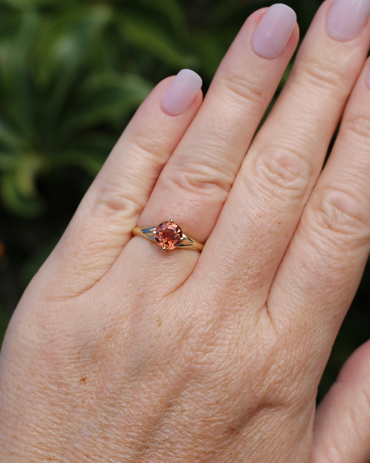 1.4ct Natural Peachy Orange Tourmaline Ring, 9ct Yellow Gold, size N1/2 or 7, 1.51g