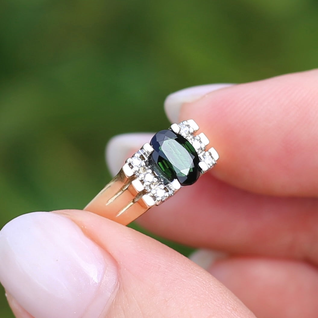 0.95ct Green Tourmaline and Diamond High Set Ring, 9ct White and Yellow Gold, size O or just over 7