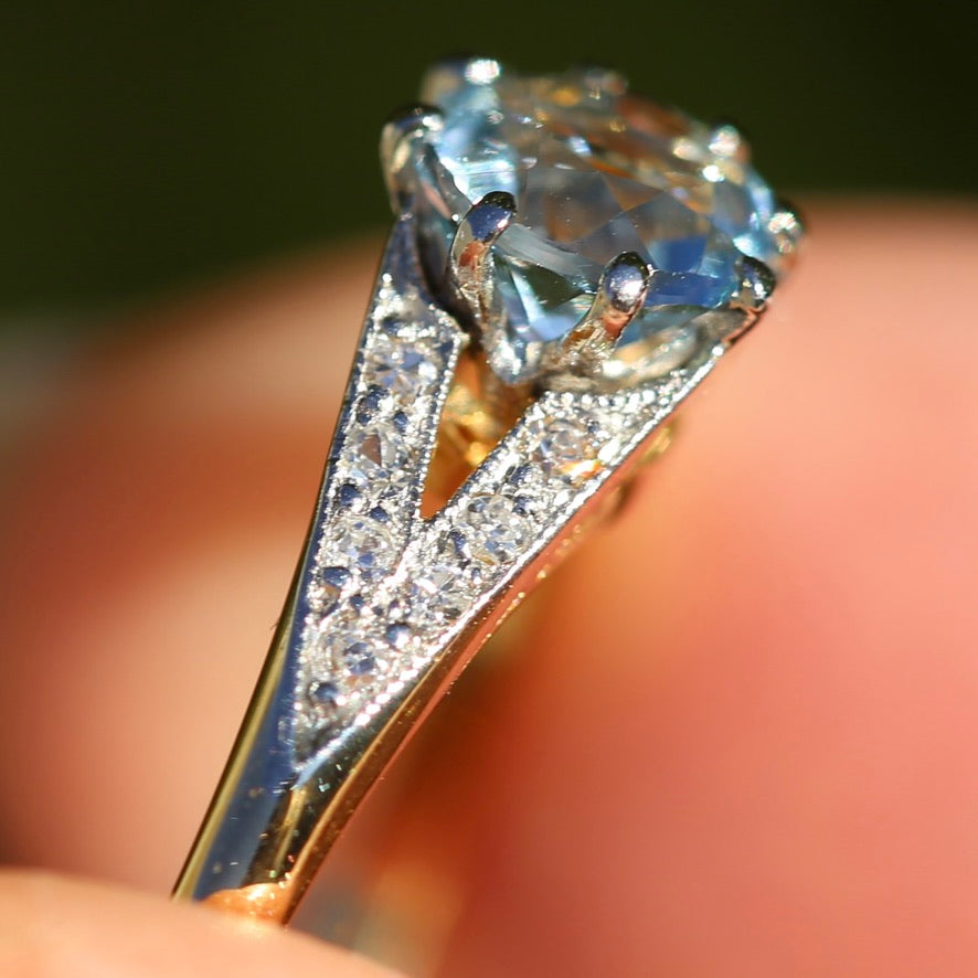 Pristine Early Australian 1930s Dunklings Blue Zircon & Diamond RIng, size L or just over 5.5