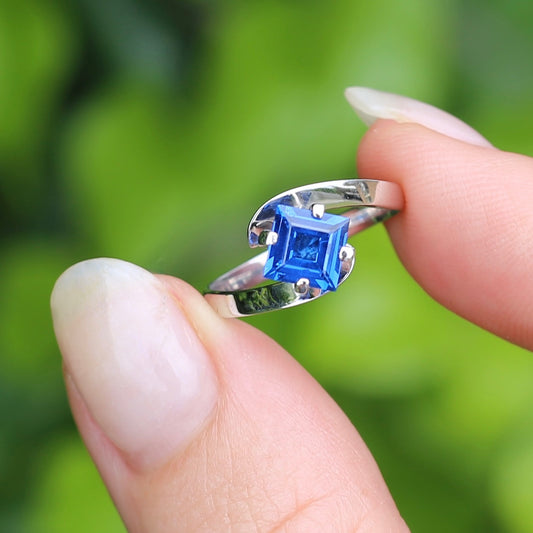 Circa 1960s Square Emerald Cut Blue Spinel in Asymmetric White Gold Ring, 9ct White Gold, size 6.25 or M