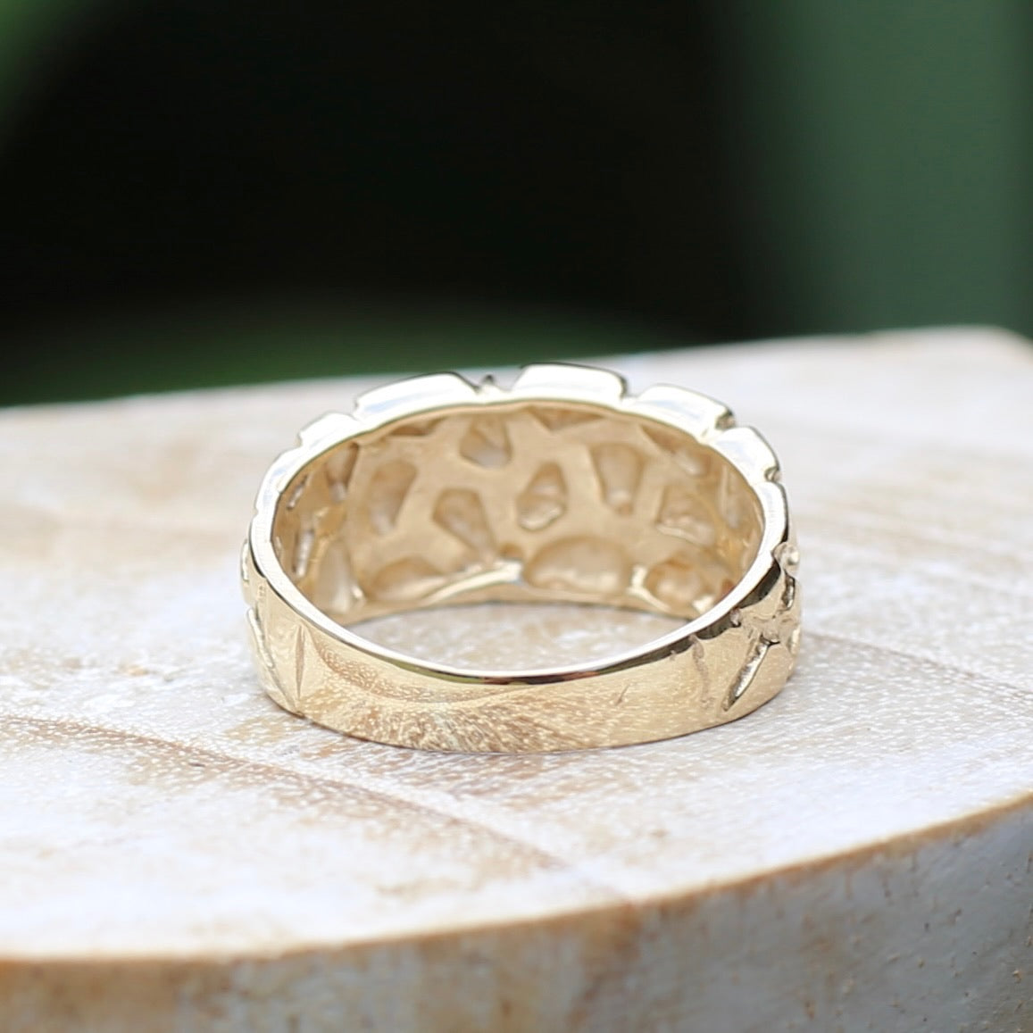 Mid Century Inspired Cobblestone and Diamond Ring, 9ct yellow gold, size R or just bigger than 8.5