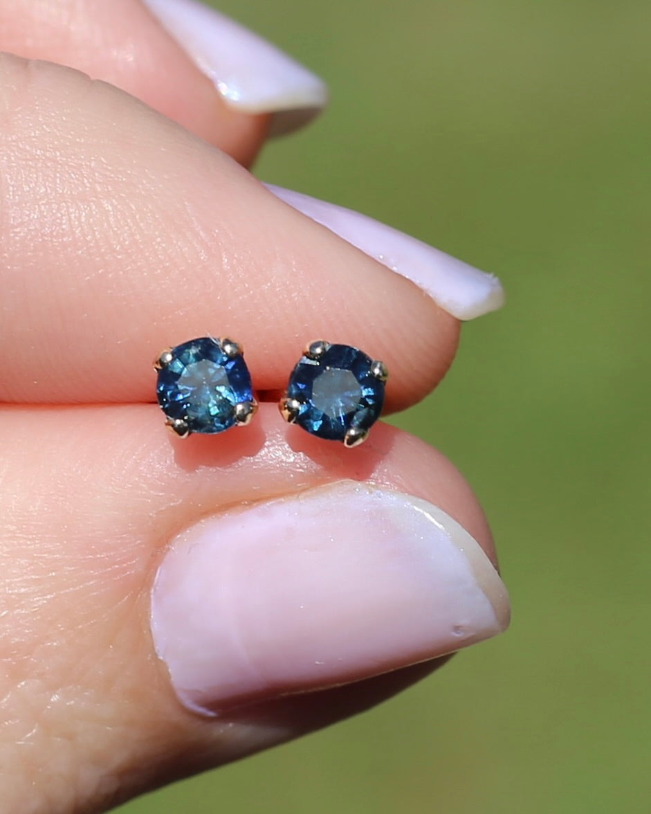 0.9ct Natural Blue and Teal Sapphire Studs, 9ct Yellow Gold, 0.92g