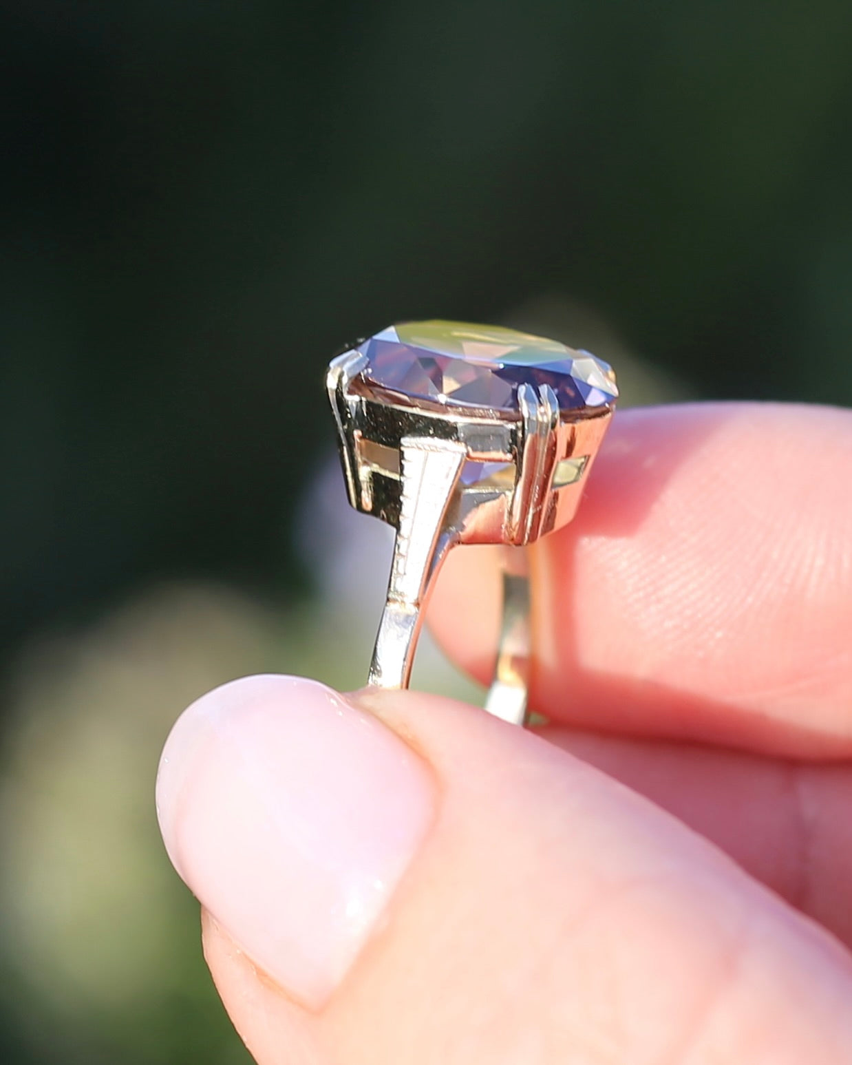 ON HOLD 7.9ct Mauve Damask Rose Oval Natural Zircon in Vintage 9ct Double Claw Ring, 9ct Yellow Gold, size M or 6.25, 3.59g