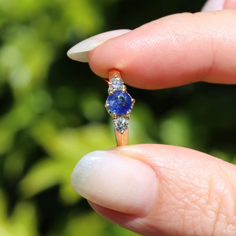 Bright Blue Natural Sapphire and Diamond Trilogy Ring, 18ct Yellow Gold, size K or 5.5