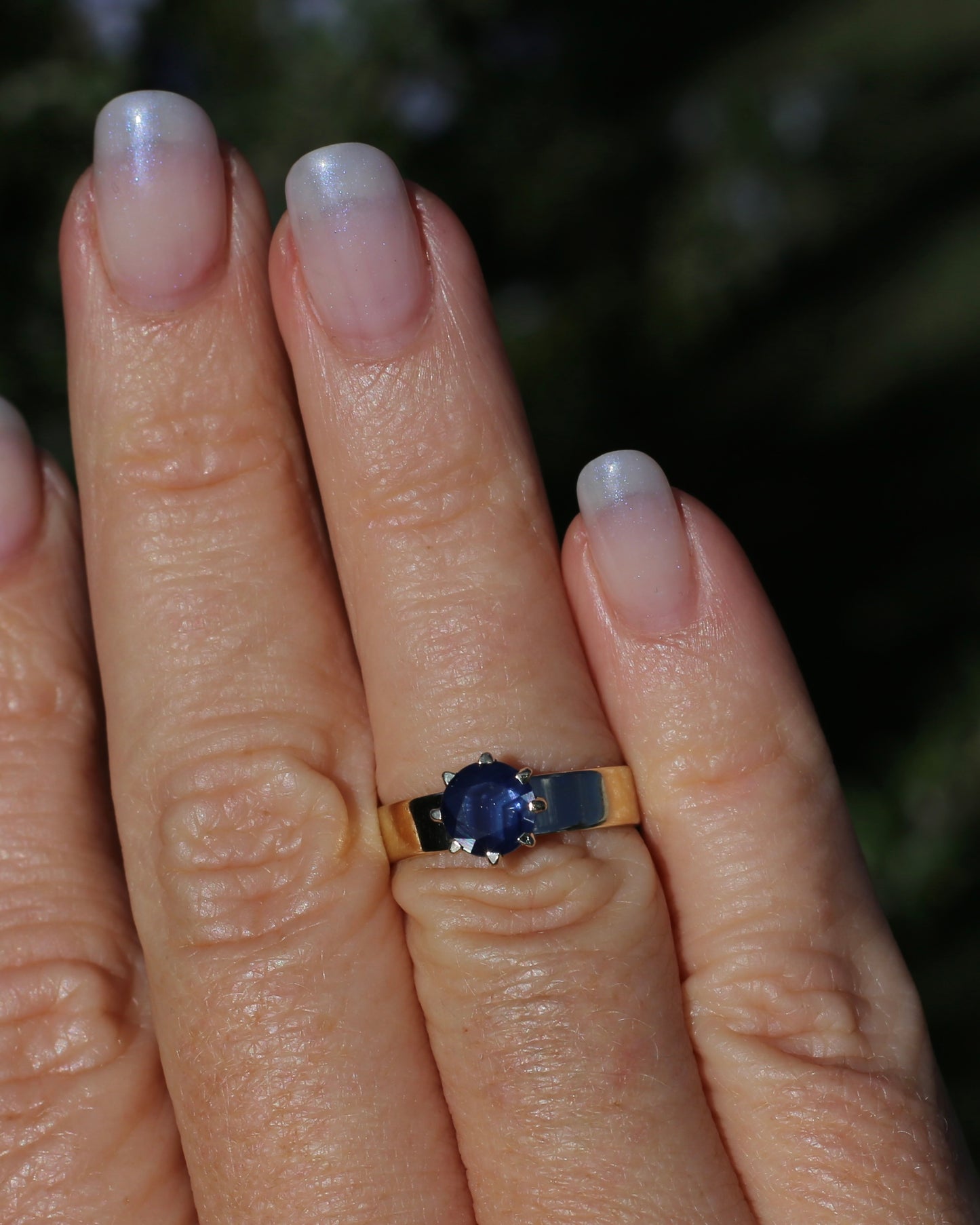ON HOLD Multi Claw Set Vintage Blue Sapphire Ring with Silk Inclusions, 9ct Yellow Gold, size L1/2 or 6, 2.49g