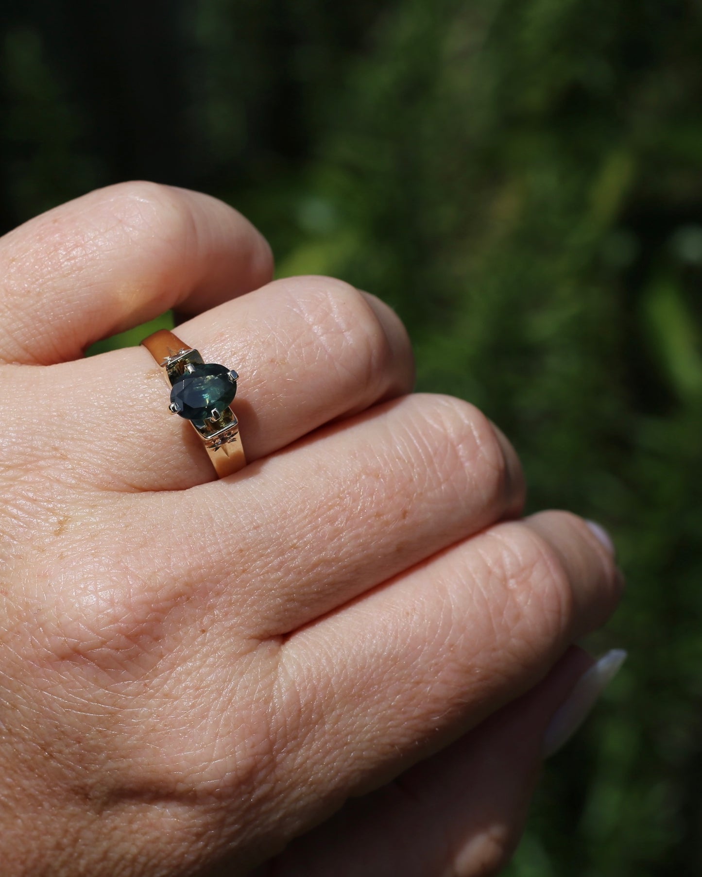 Circa 1970s 1.2ct Oval Australian Parti Sapphire Ring with Star Set Diamond Side Stones, 9ct Yellow Gold, size R1/2 or 8.75, 3.28g