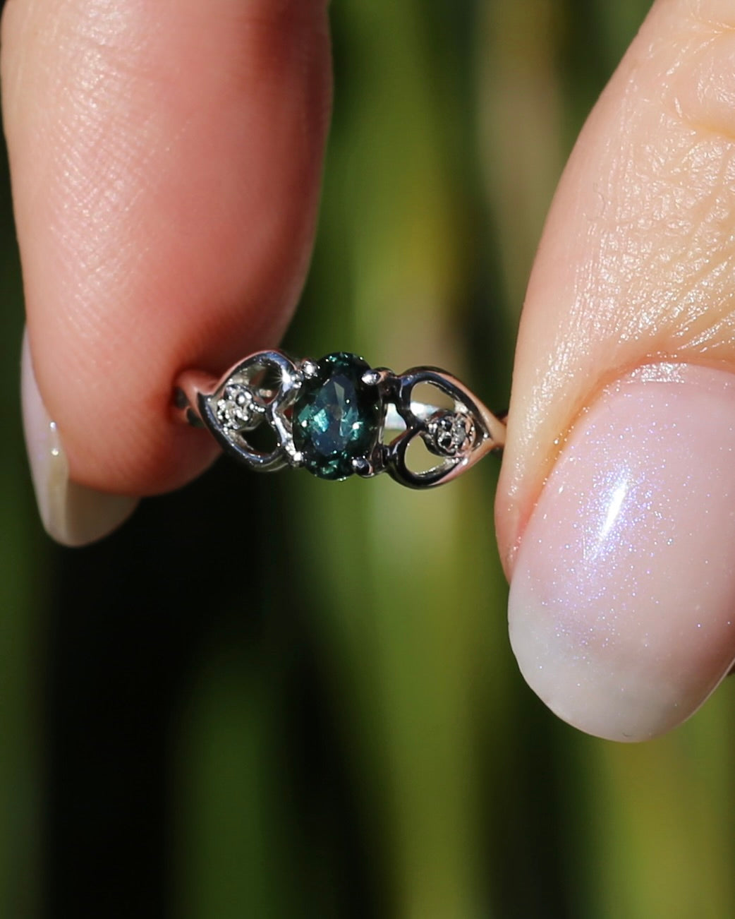 0.7ct Natural Green Parti Sapphire with tiny Diamond Set Heart Shoulders, 9ct White Gold, size K or 5.25, 1.27g