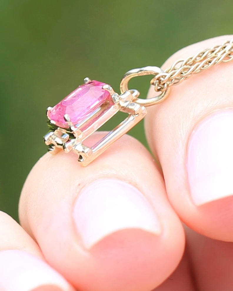 0.65ct pink tourmaline Handmade Pendant, 9ct Yellow Gold, 1.11g