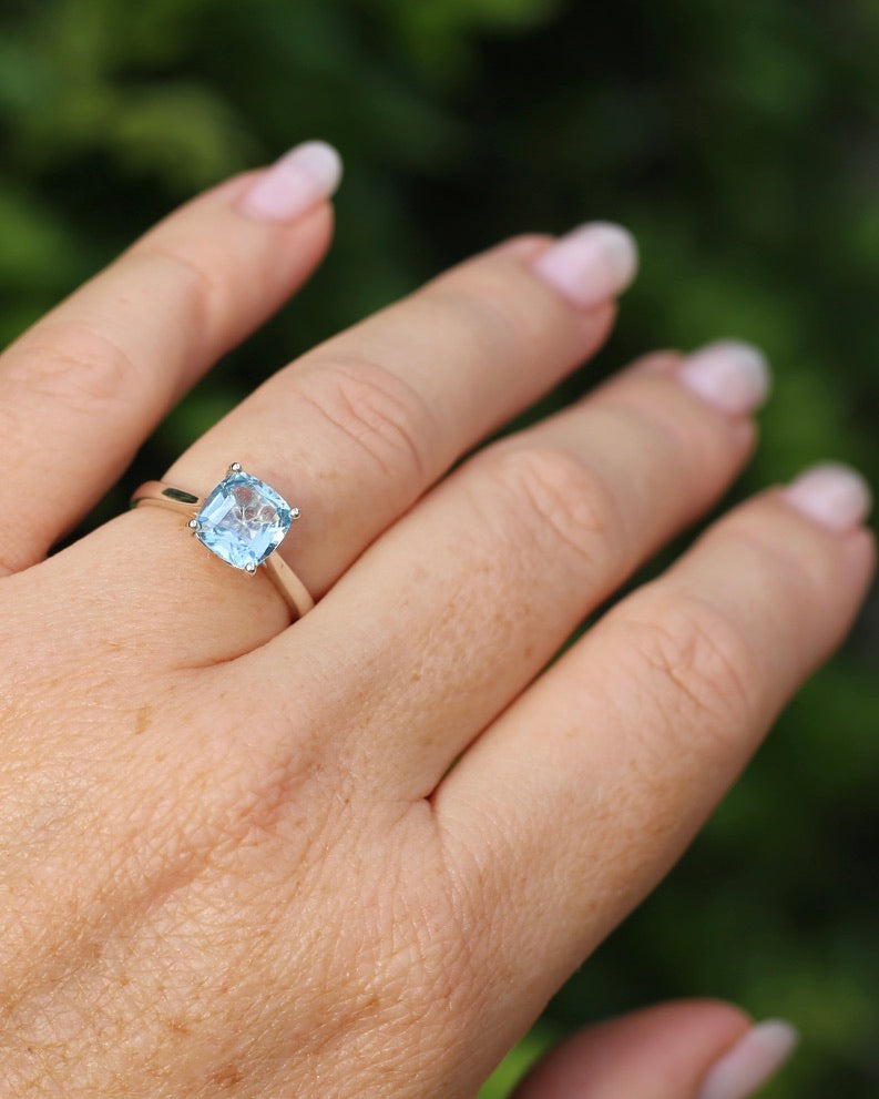 2.35ct Cushion Cut Blue Topaz Ring, Sterling Silver, size O1/2 or 7.25, 2.35g