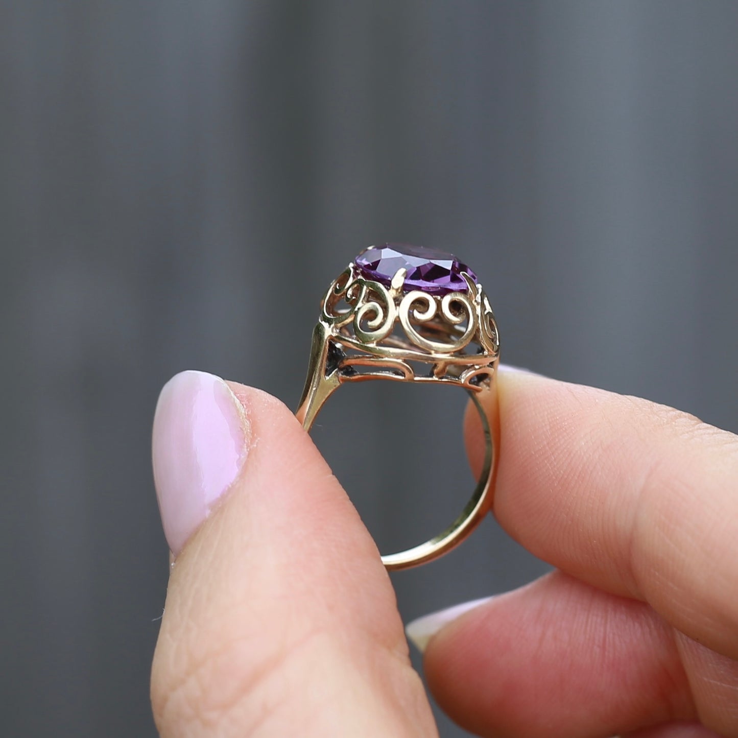 Synthetic Colour Change Purple Sapphire in Filigree Gold Ring, 10ct yellow gold,  size M1/2 or just under 6.5