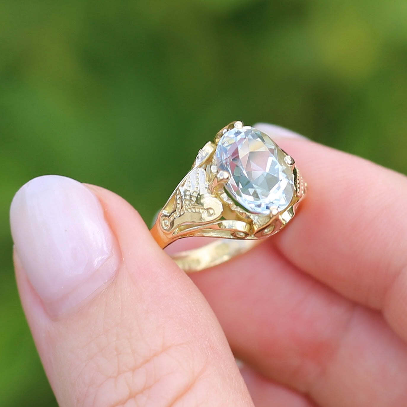 3.26ct Oval Natural Aquamarine in Hand Crafted 18ct Yellow Gold Ring, size P or 7.5, with Valuation