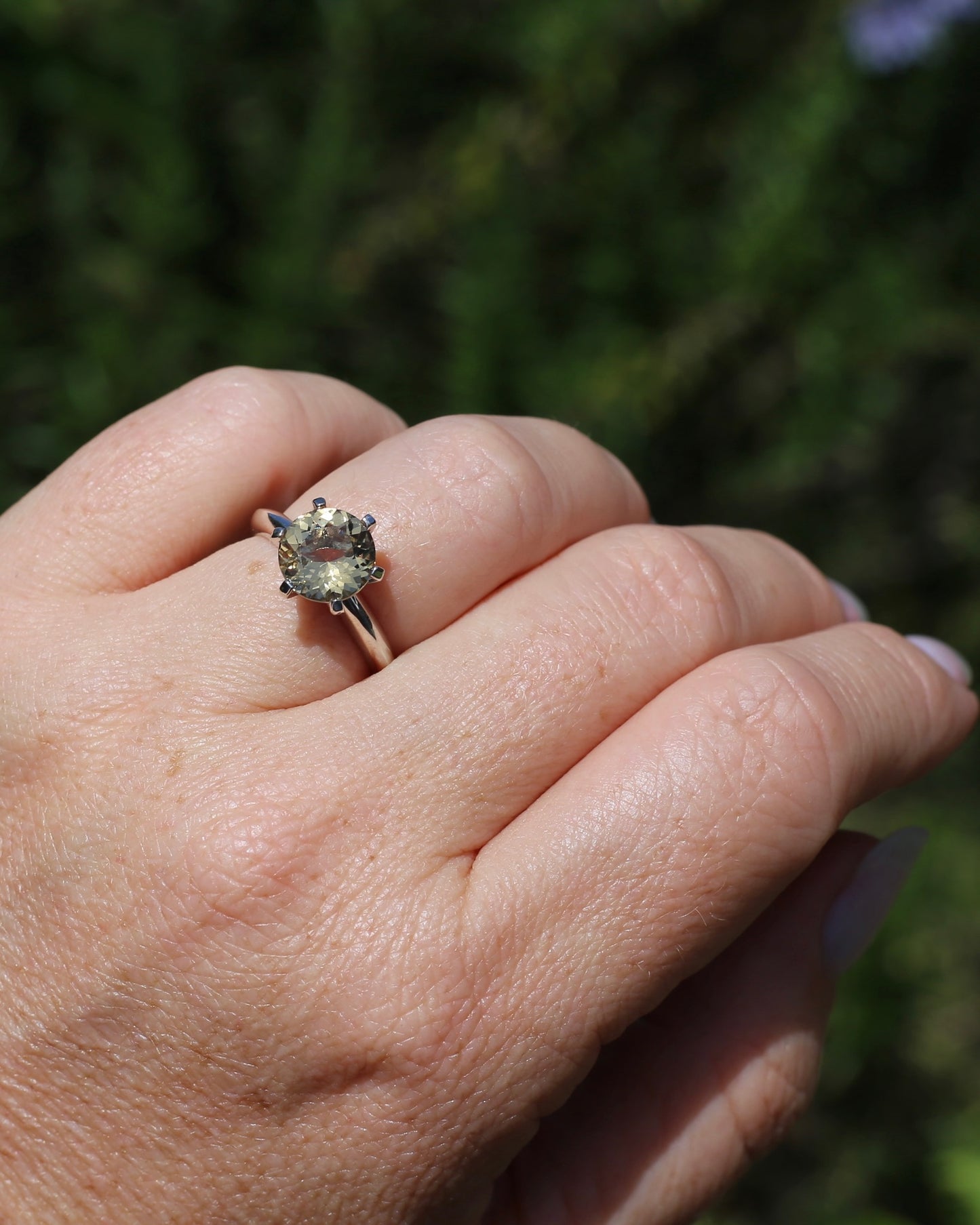 9mm 2.25ct Natural Yellow Beryl, 6 Claw Set, 9ct White Gold, size N1/2 or nearly 7, 3.75g