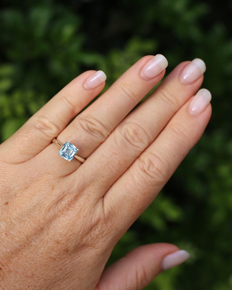 2.35ct Cushion Cut Blue Topaz Ring, Sterling Silver, size O1/2 or 7.25, 2.35g