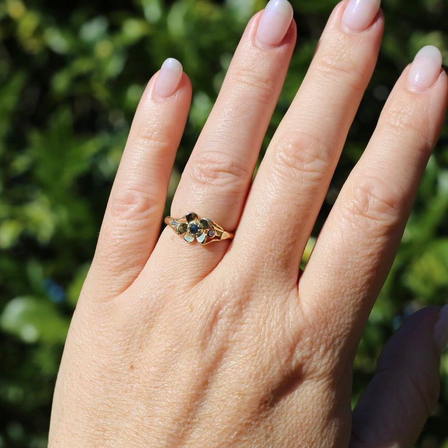 Unique Parti Sapphire and Diamond Flower Ring, 18ct Yellow Gold, size N or just over 6.5