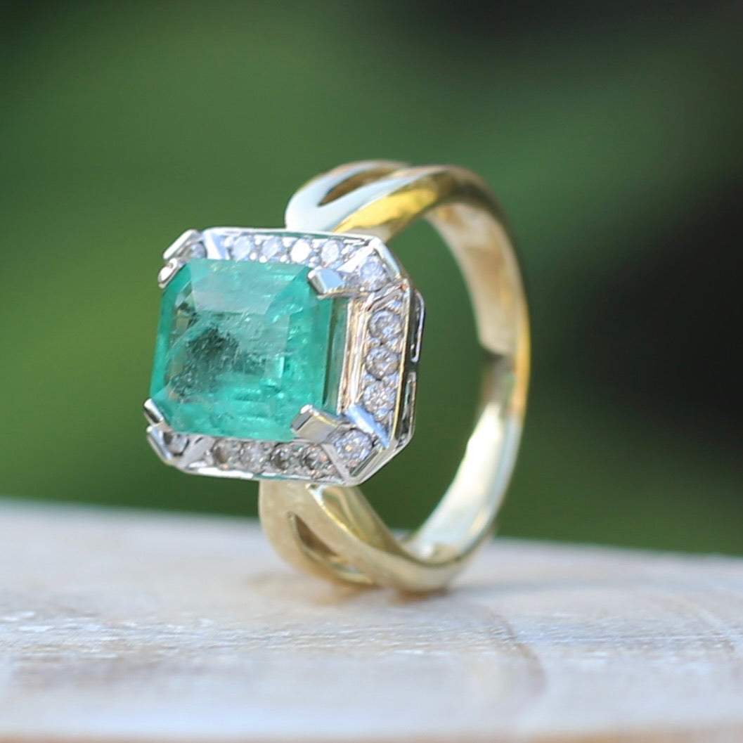 9ct emerald clearance ring