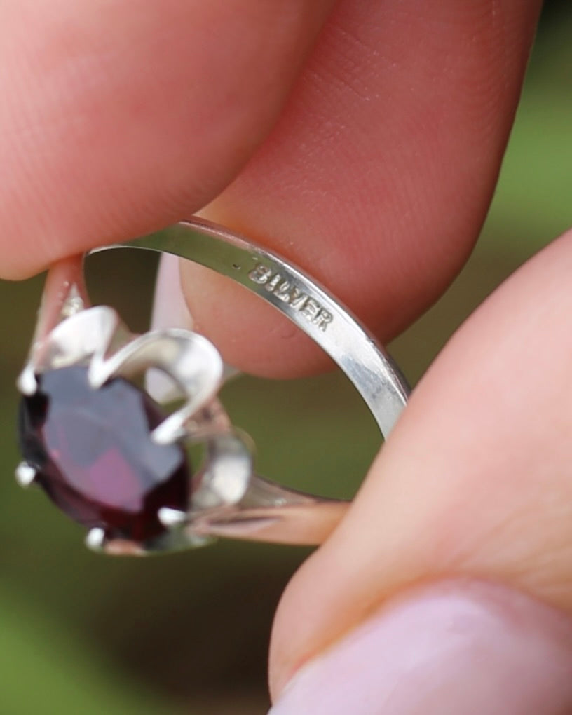 On HOLD Vintique Rhodolite Garnet Belcher Ring, Sterling Silver, size O1/2 or 7.5, 2.44g