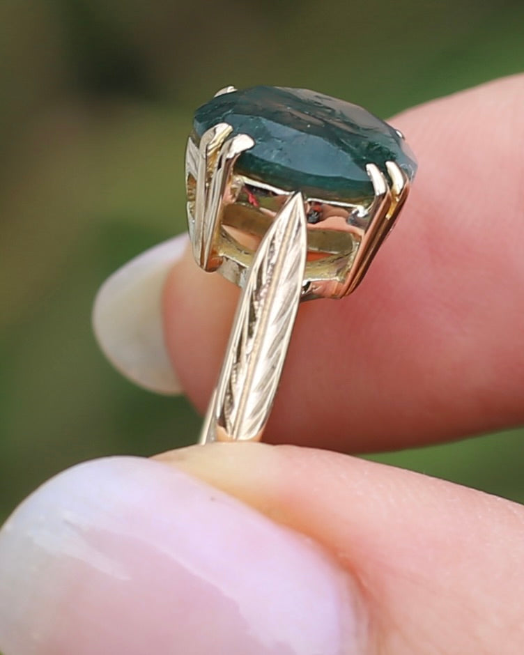 3ct Round Moss Agate Double Claw Set Ring, 9ct Yellow Gold, size N or 6.75, 4.11g