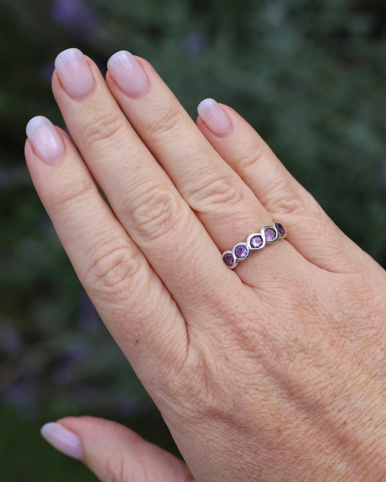Five Stone Bezel Set Amethyst Silver Ring, Sterling Silver, size O or 7.25, 3.41g