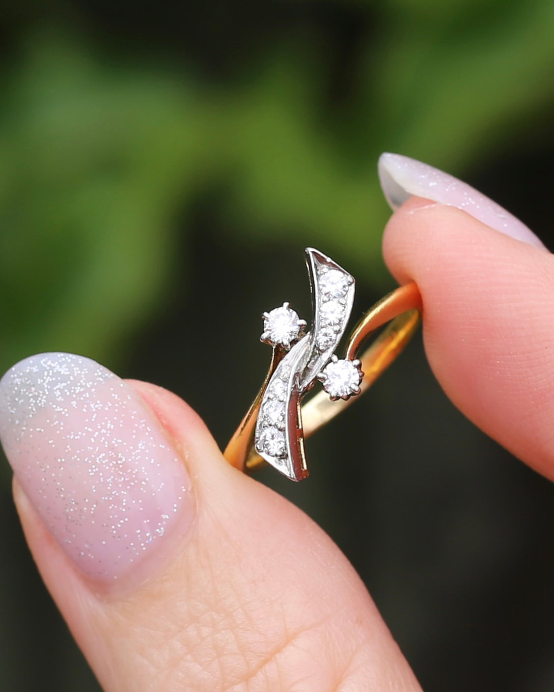 Antique Circa 1910 "Belle Epoque Toi et Moi" Asymmetric Diamond Bow Ring, 18ct Yellow Gold and Platinum, size L1/2 or 6, 3.62g