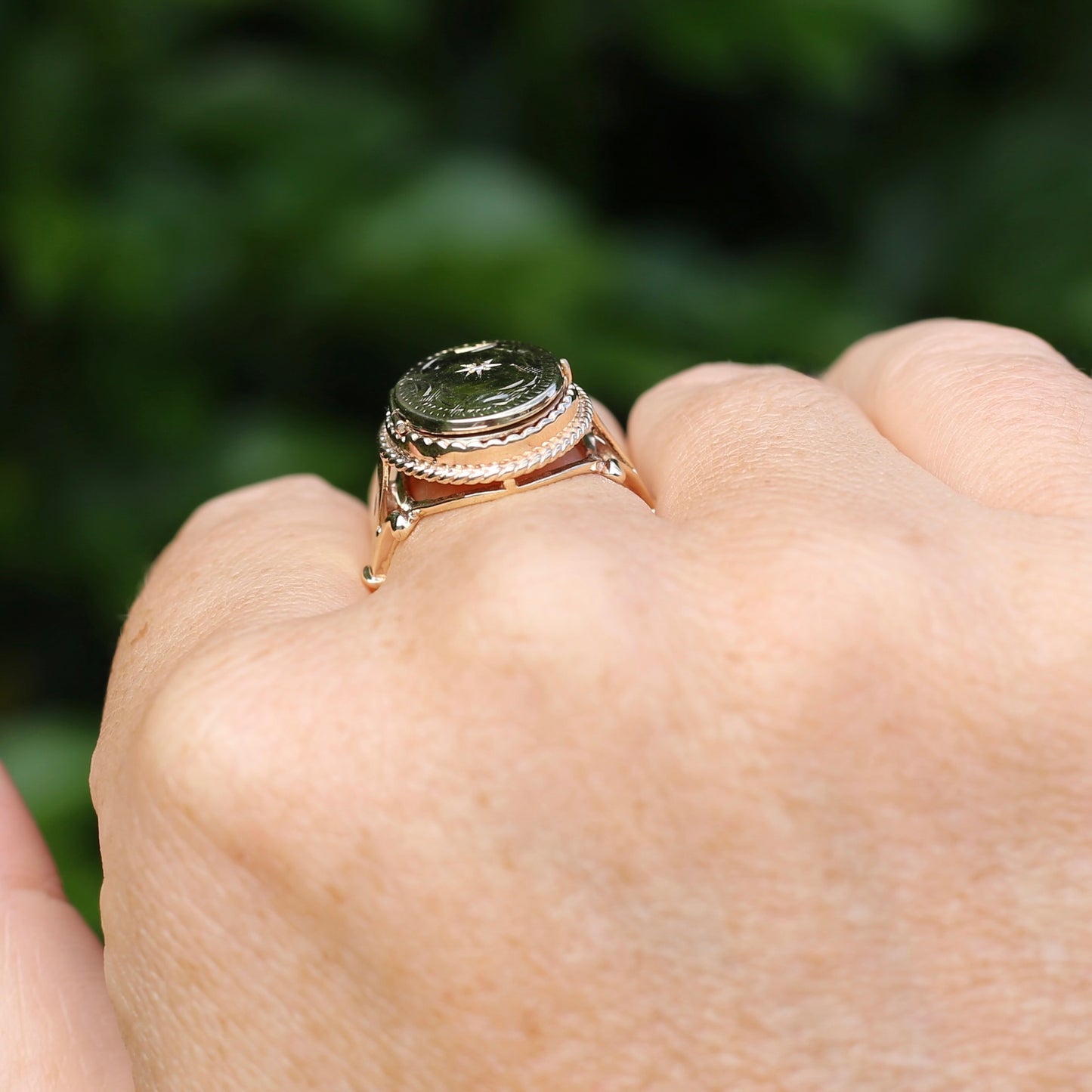 Fabulous 9ct Oval Locket Conversion Ring, Birmingham Uk made, 9ct Yellow gold, size 8.5 or Q1/2