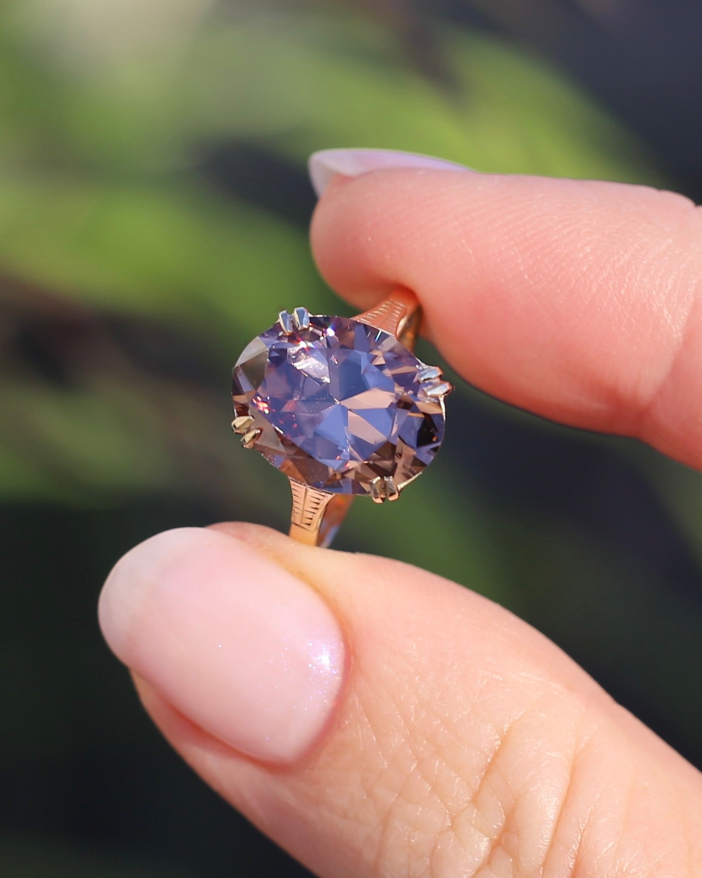 ON HOLD 7.9ct Mauve Damask Rose Oval Natural Zircon in Vintage 9ct Double Claw Ring, 9ct Yellow Gold, size M or 6.25, 3.59g