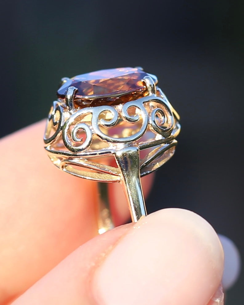 6.9ct Oval Natural Zircon in Raised Filigree Setting, 10ct Yellow Gold, size M1/2 or 6.5, 4.83g
