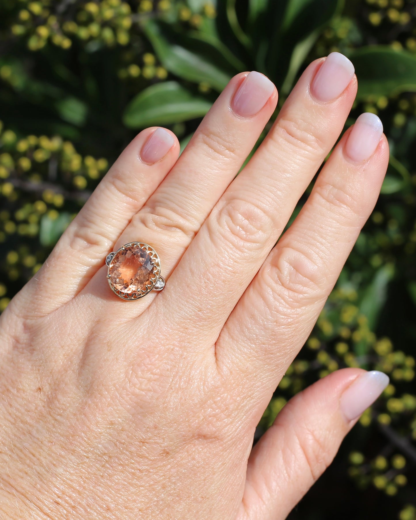 Oval Peach Tourmaline Ring, 9ct Yellow Gold, size N or 6.75, 3.95g, with valuation