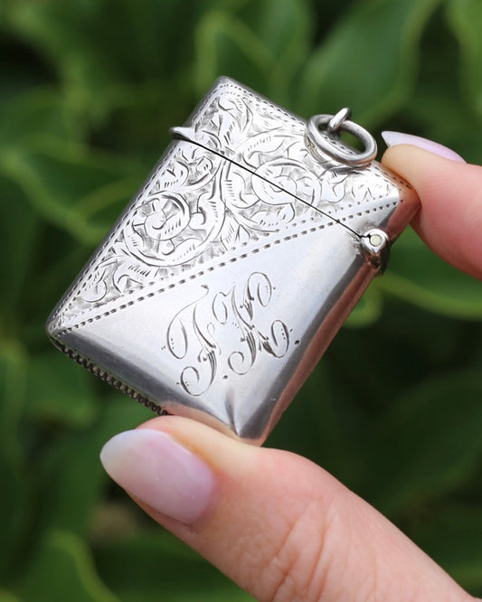 Antique 1898- 1899 Silver Vesta Case, With Leaf Design, initials FK 24.8g