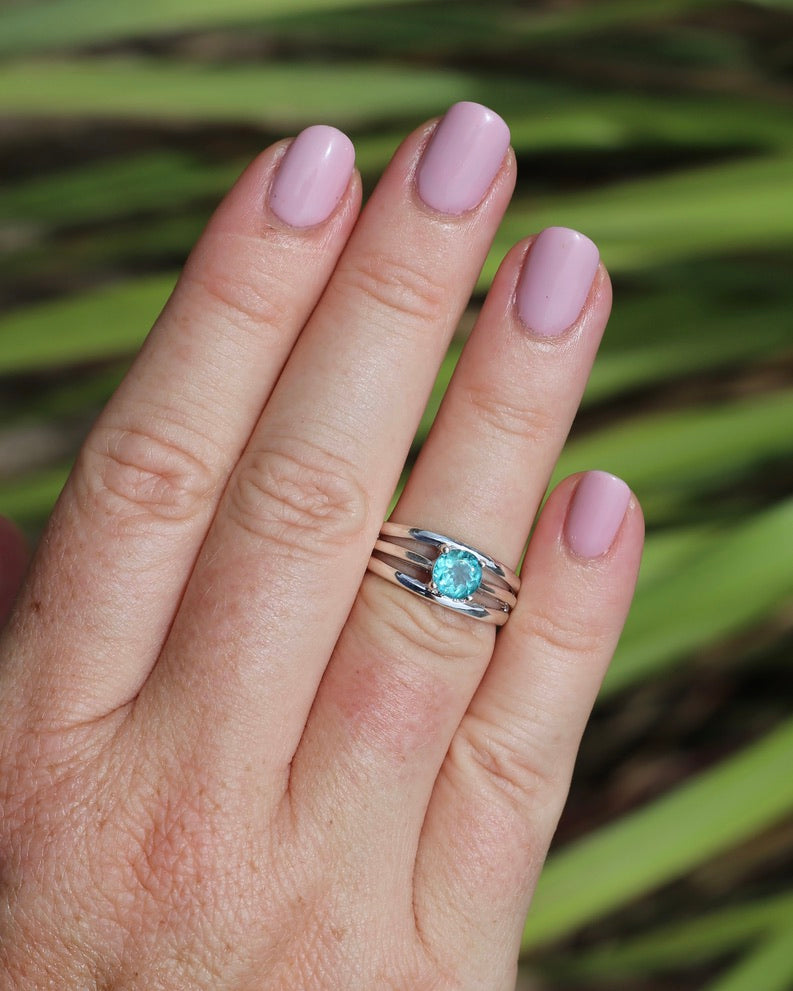 Natural Apatite Ring, Sterling Silver, size N or 6.75 (fits more like L1/2 - M or 6 due to width), 4.65g