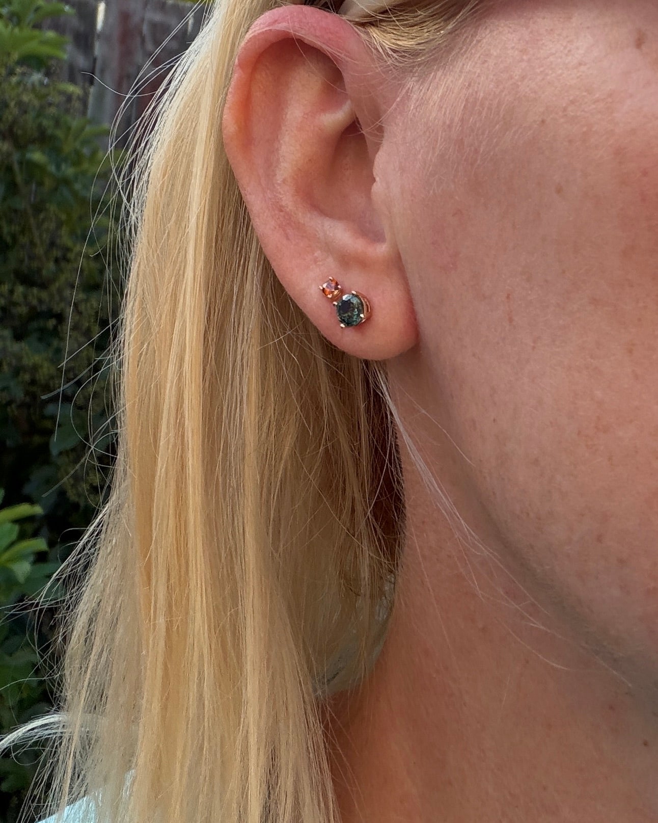 1.3ct Parti Sapphire Studs, 9ct Yellow Gold, 0.83g
