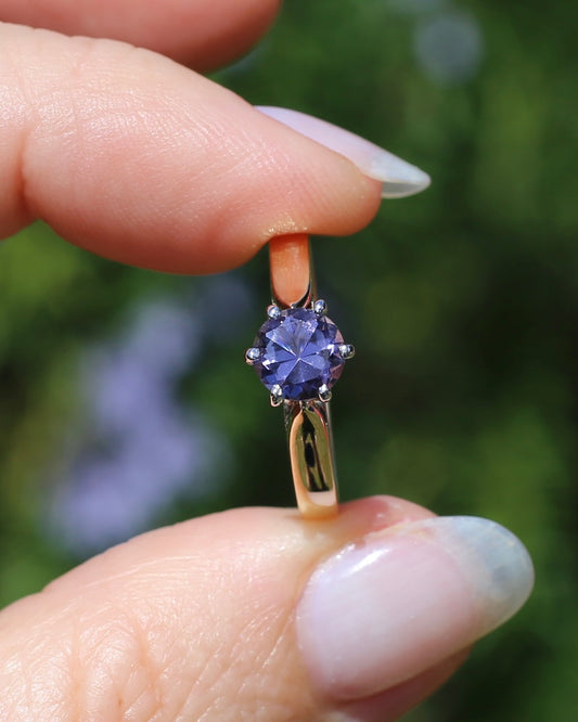 Hand Carved Australian Iolite Solitaire Ring, 9ct White and Yellow Gold, size S1/2 or 9.25, 3.03g