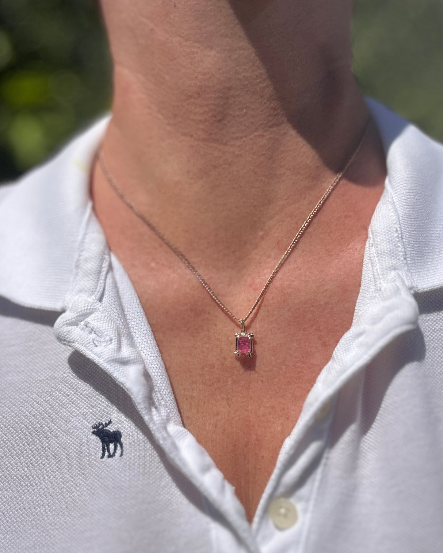 0.65ct pink tourmaline Handmade Pendant, 9ct Yellow Gold, 1.11g
