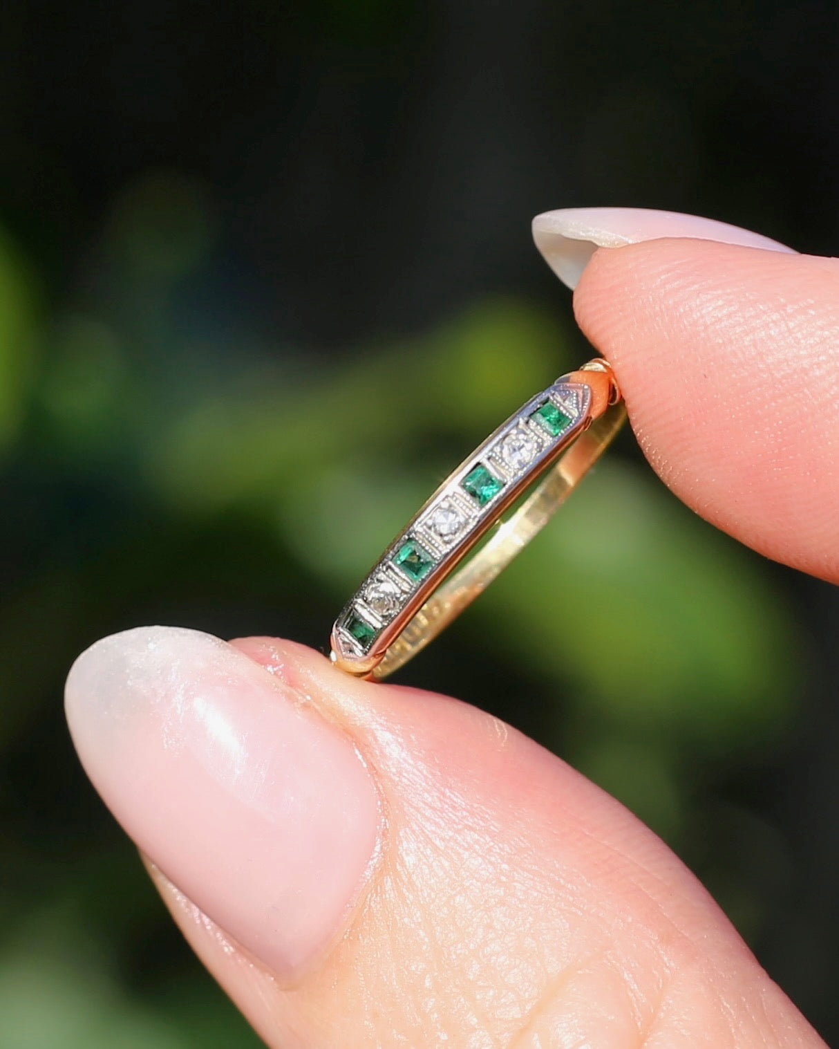 Circa 1930s Natural Emerald & Single Cut Diamond 18ct & Platinum 7 Stone Stacker, size O or 7.25, 2.05g