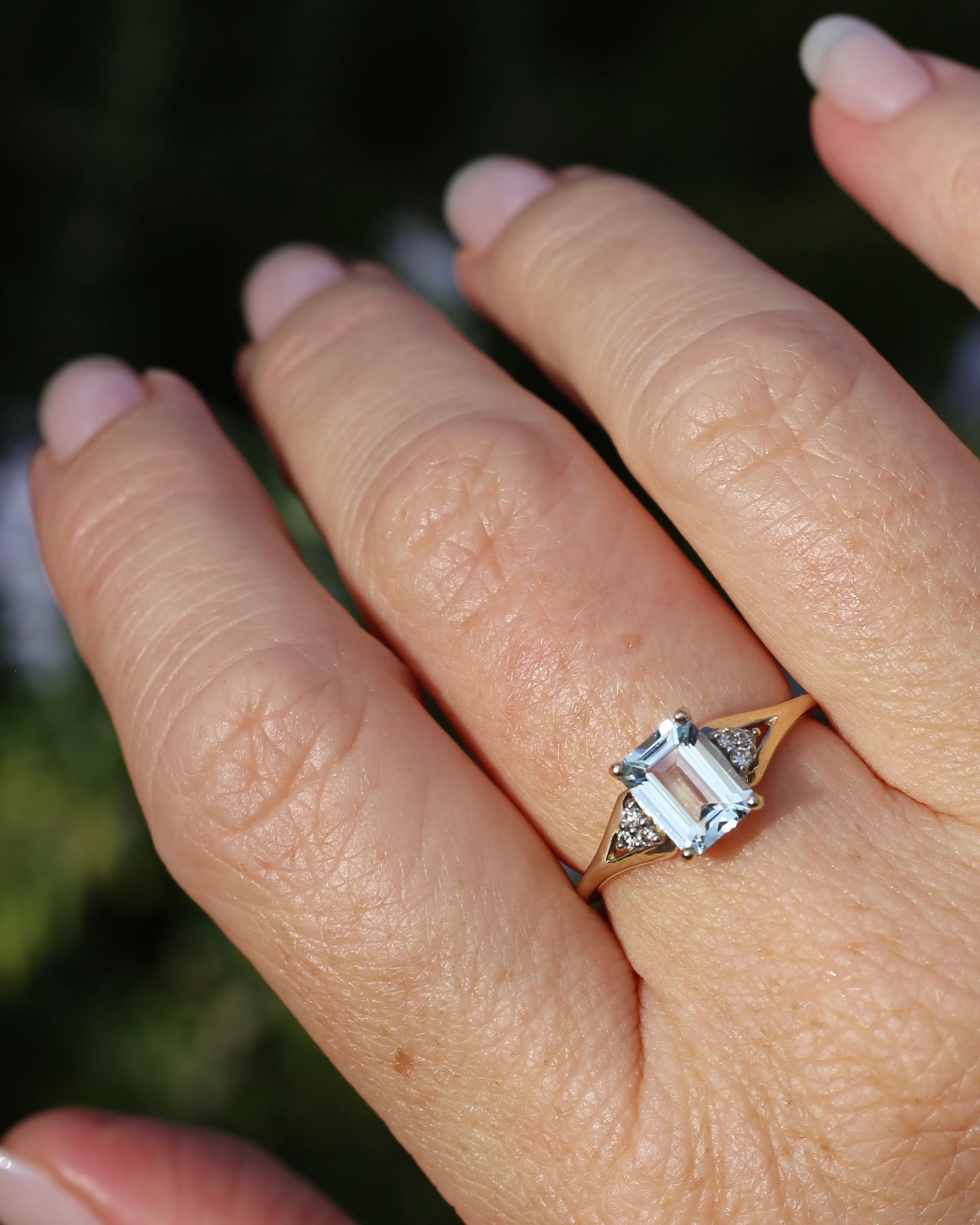 1.4ct Emerald Cut Aquamarine with Natural Diamond Set Split Shoulders, 9ct Yellow Gold, size 8 or Q, 2.31g