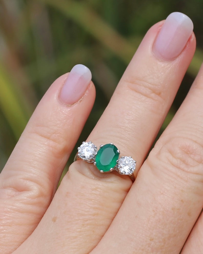 1988 Made Green and White Stone Trilogy, 9ct Yellow and White Gold, size L or 5.75, 2.23g