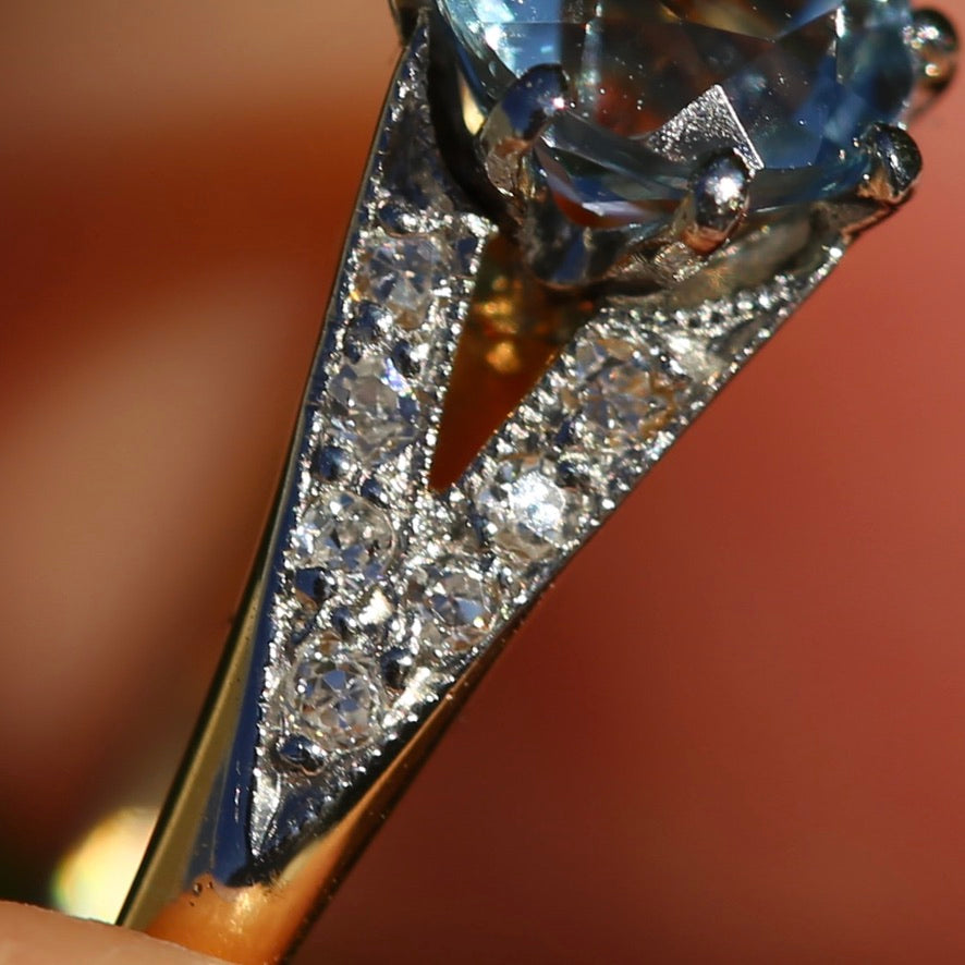 Pristine Early Australian 1930s Dunklings Blue Zircon & Diamond RIng, size L or just over 5.5