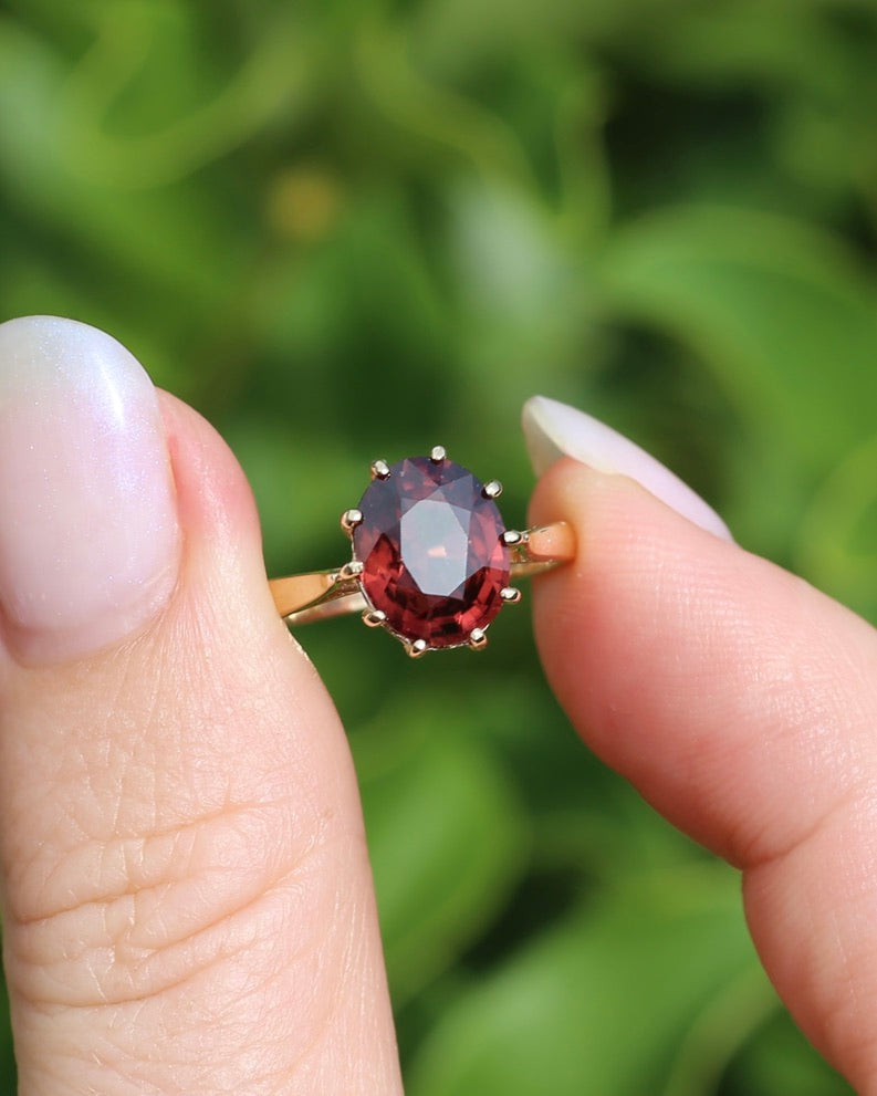 4ct Natural Red Zircon in Vintage Birmingham Made 1973 Multi Claw Ring, 9ct Yellow Gold, size M1/2 or 6.5, 2.61g