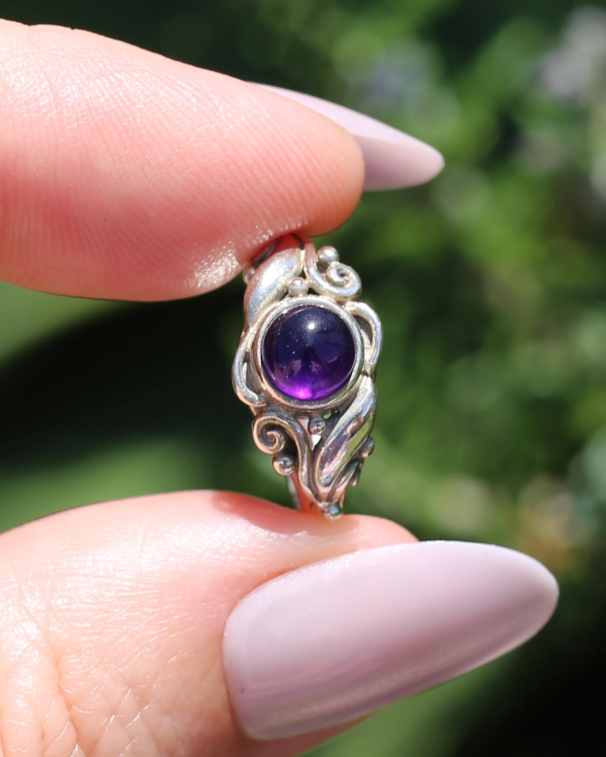 Amethyst Cabochon in Bezel Setting and Leaf & Swirl Surrounds, Sterling Silver, size J1/2 or 5, 3.38g