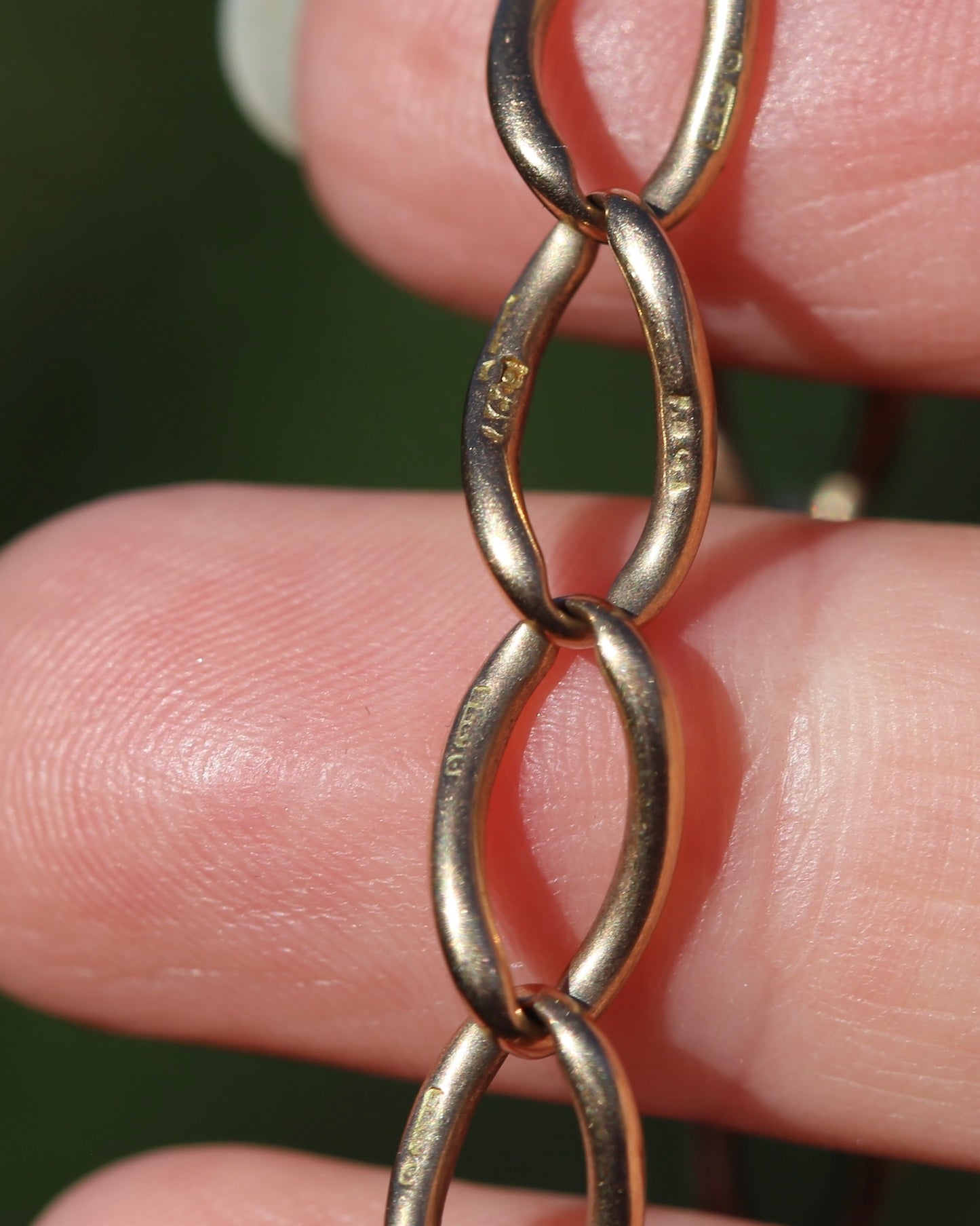 Old Rosey Gold Wide Oval Hallmark Linked Chain with Single Albert Clasp, 20.25g, 16 Inches or 41cm