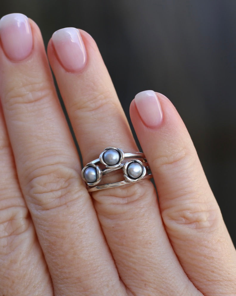 Grey Cultured Pearl Ring, Sterling Silver, size N or just over 6.5, 5.88g