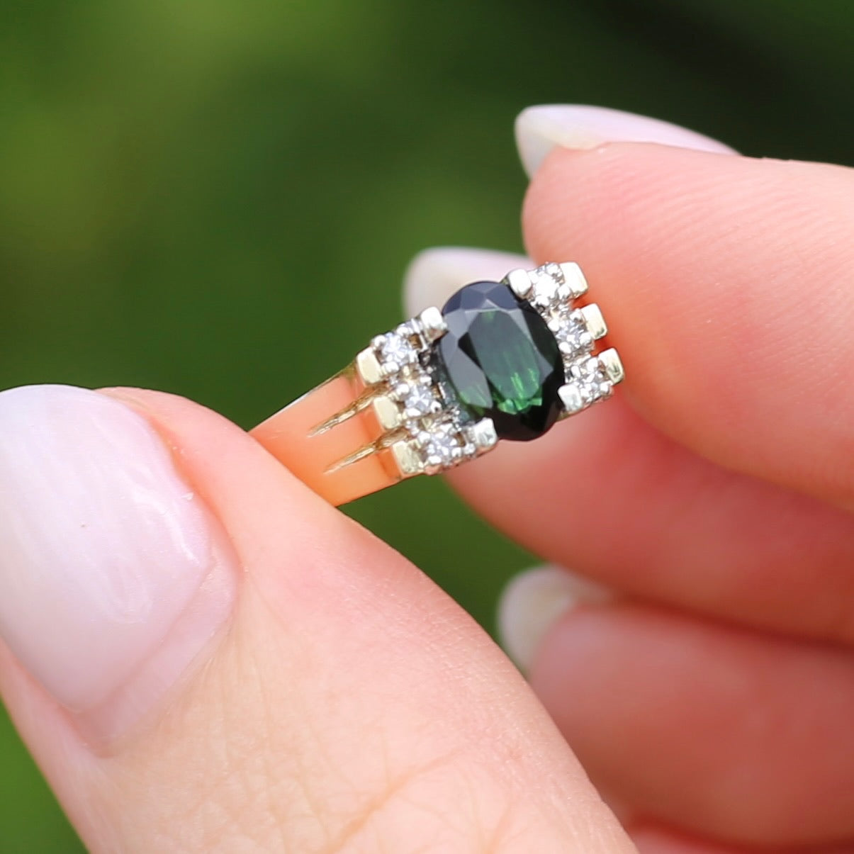 0.95ct Green Tourmaline and Diamond High Set Ring, 9ct White and Yellow Gold, size O or just over 7